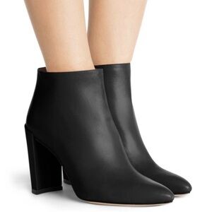 Pure Pointy Toe Stuart Weitzman Elegant Black Ankle Booties